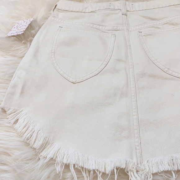 Free People Bailey Denim Skirt in Coconut. - Picture 9 of 13